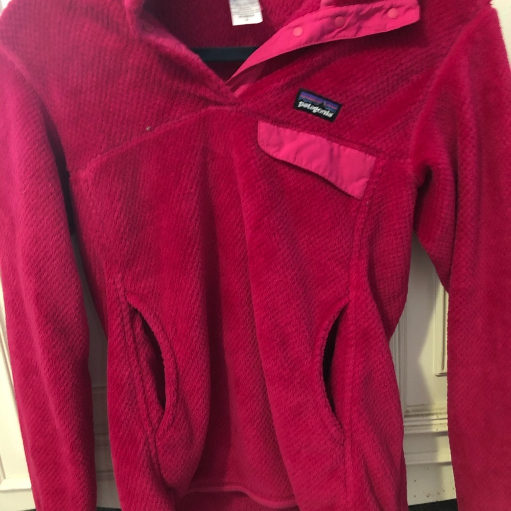 Authentic Dark Pink Patagonia Women’s Pullover - Picture 3 of 4